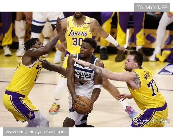 森林狼球迷热议拉拉维亚表现华子也在寻问12号球员身份